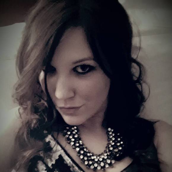 Meet your Posher, Cassie - Picture 1 of 1